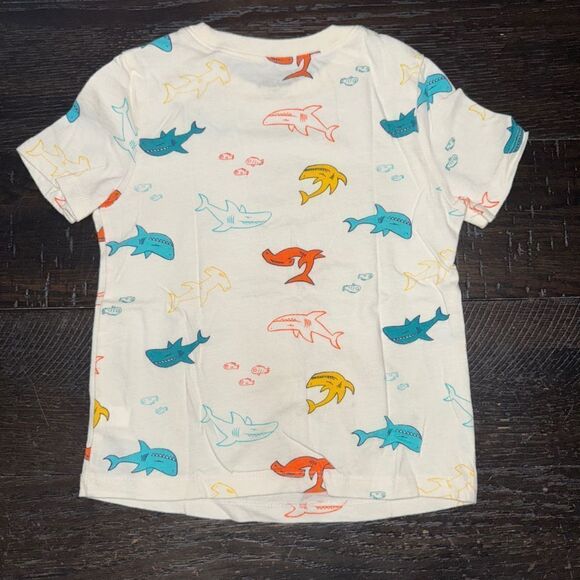 4t old navy shark tshirt - Picture 3 of 3